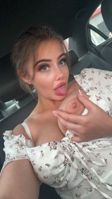 Девушка Альбина на авто (Новосибирск), 8 983 309-93-60